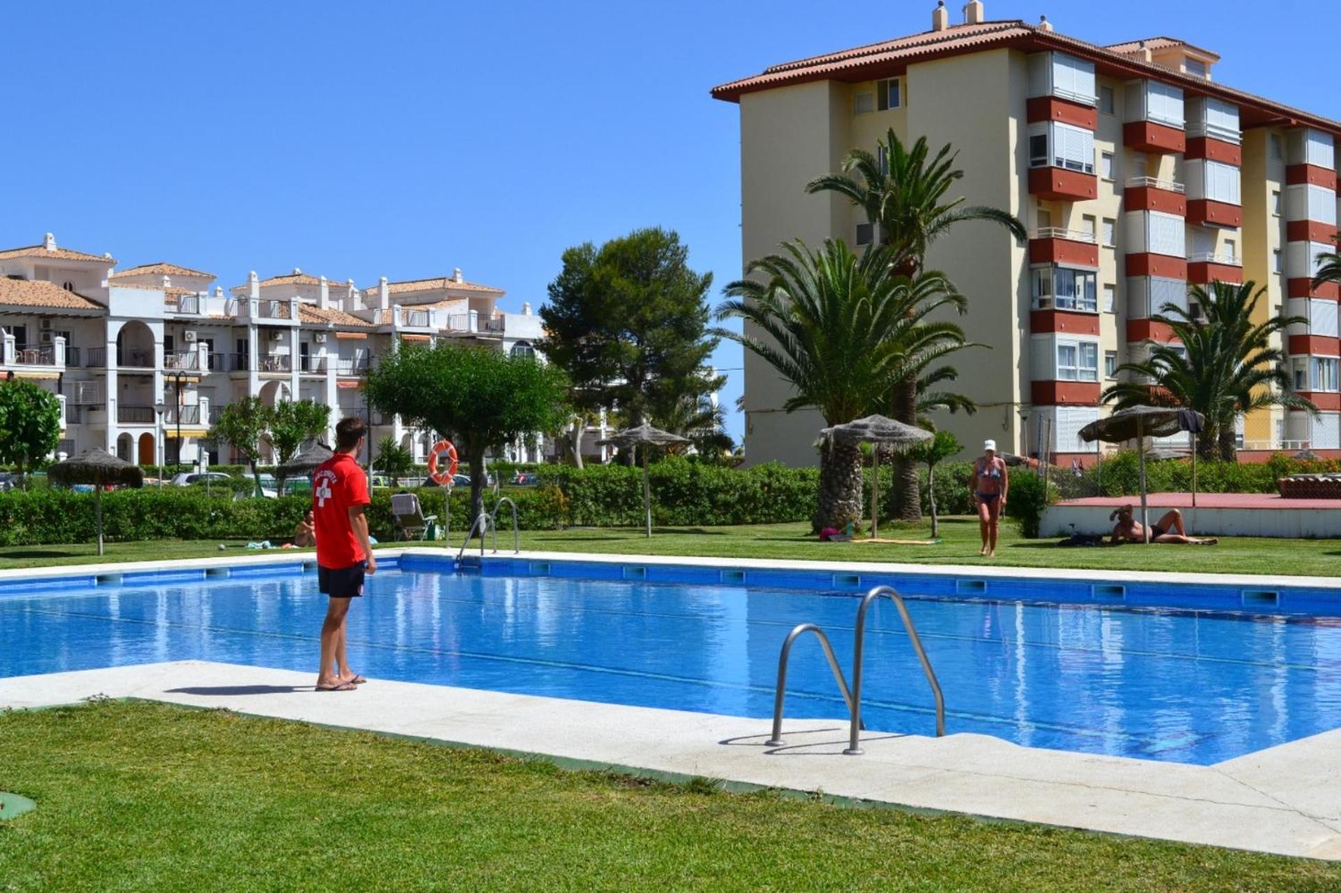 Spacious 1 Bedroom Apartment, Beach Front, Torrox Costa מראה חיצוני תמונה