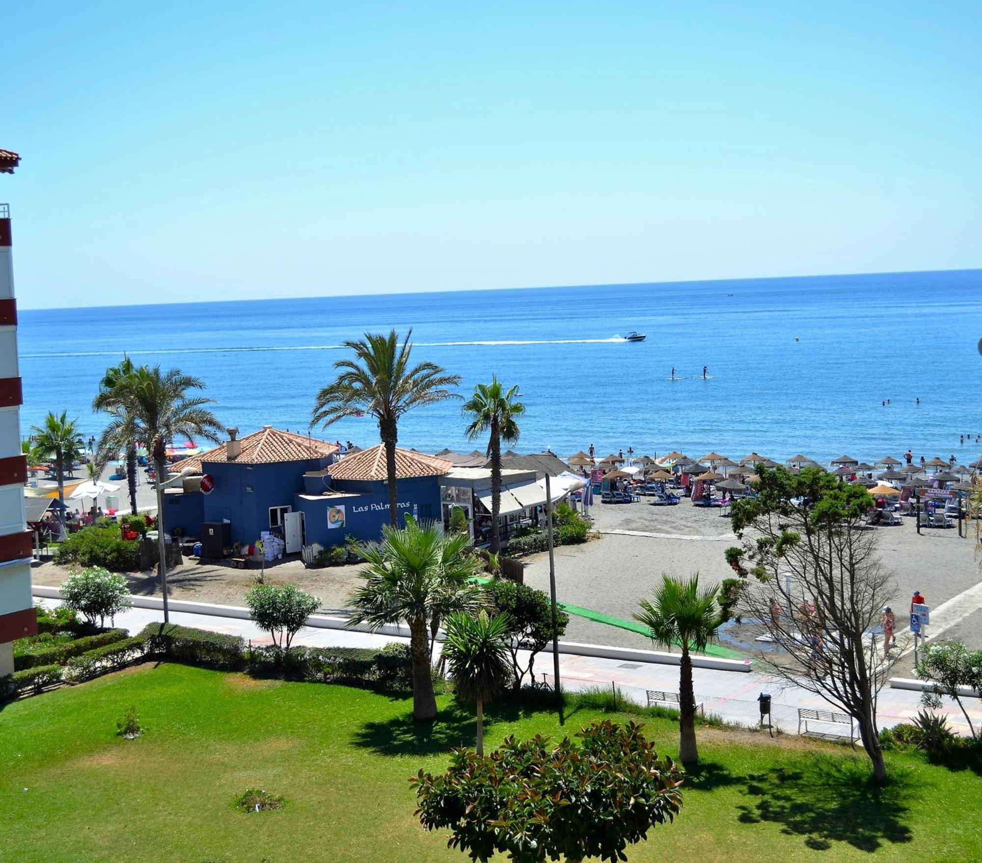 Spacious 1 Bedroom Apartment, Beach Front, Torrox Costa מראה חיצוני תמונה